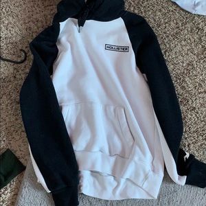 Hollister sweat shirt